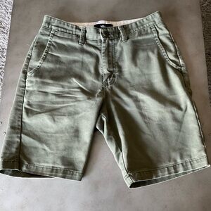 Vans Men's Authentic Relaxed Chino Shorts, Army Green, Waist 30, Inseam 9